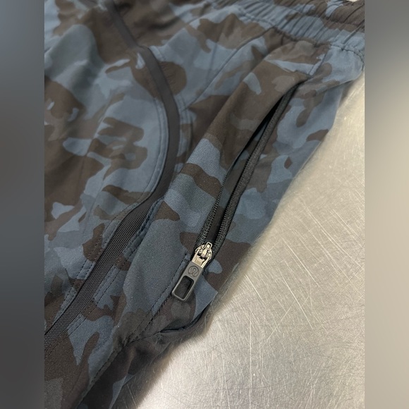 Lululemon Pace Breaker Shorts EUC - Picture 9 of 9